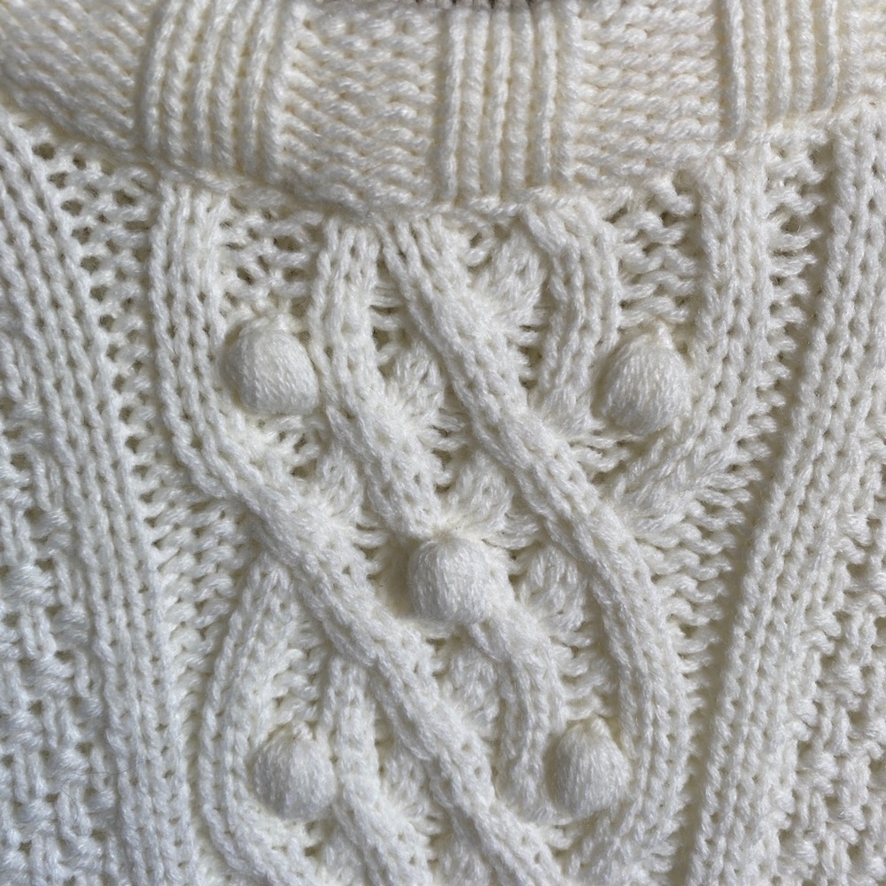 Love by Design Women's Cable Knit Cream Crop Sweater Size Medium - Picture 5 of 12